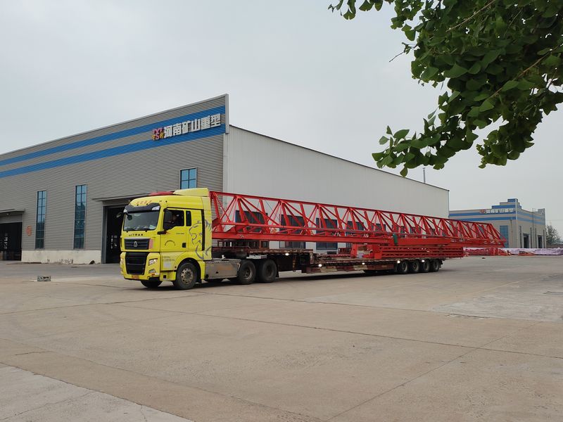 電動葫蘆門式起重機  MH10t—26m 單懸6米 制作完成，發往湖北省黃岡市交付客戶使用。