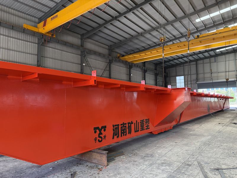 河北邯鄲某鋼鐵貿易商，2025年已在我公司采購四臺MG通用門式起重機，我公司根據客戶的實際使用工況，按需設計制作，滿足客戶的要求。